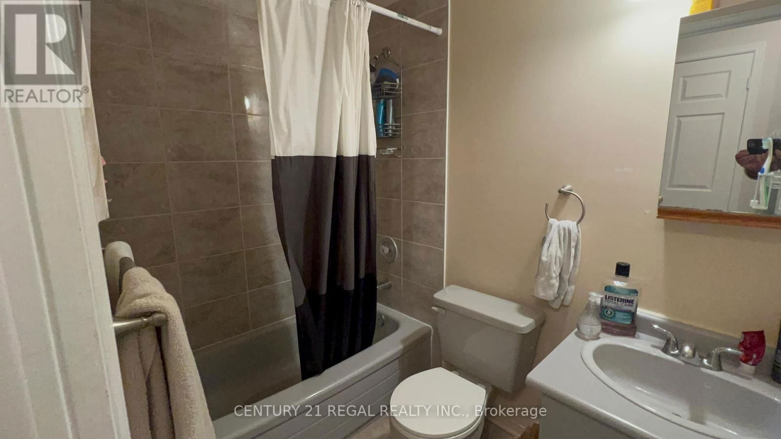 3364 FENWICK CRESCENT Image 20