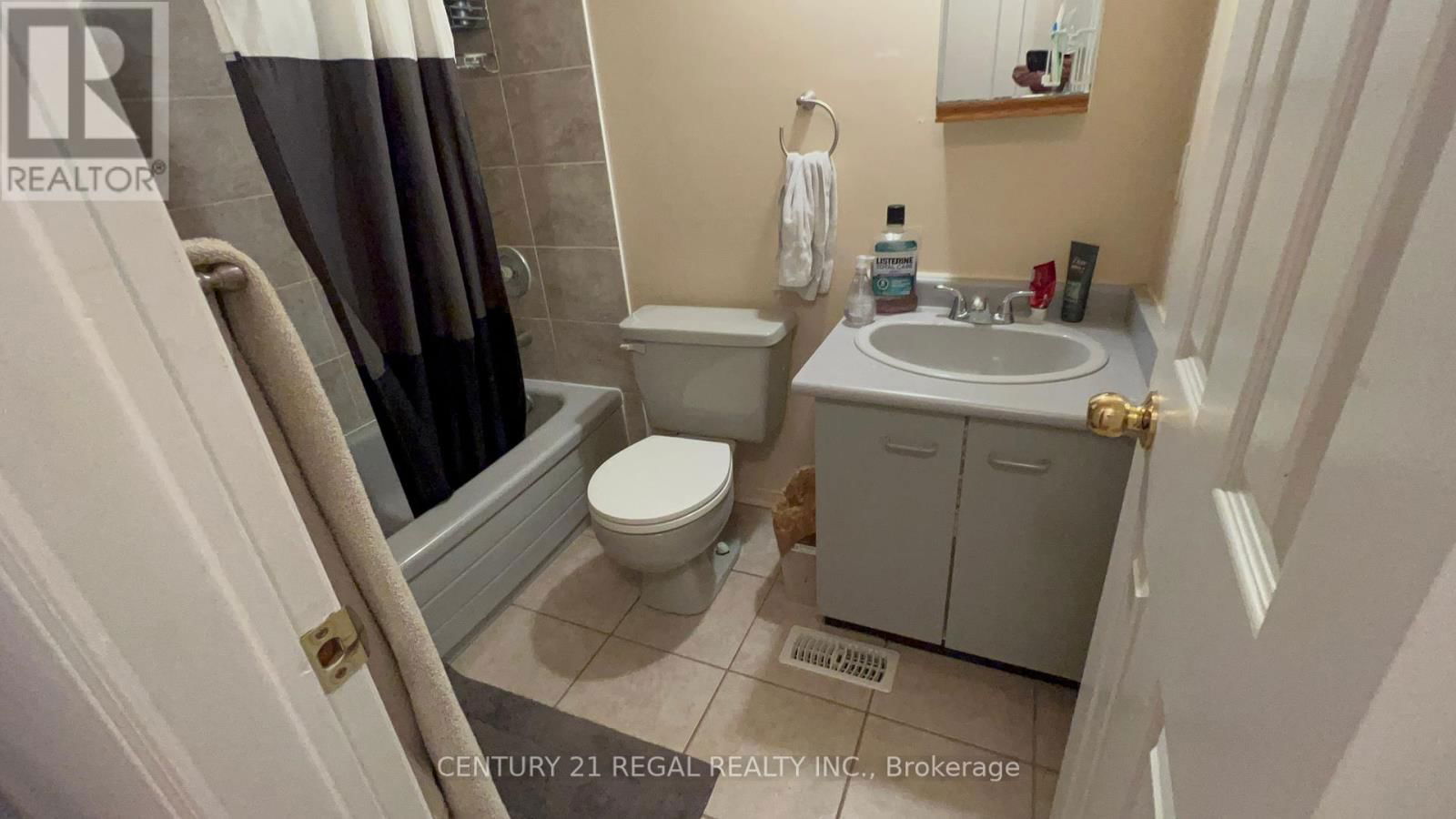 3364 FENWICK CRESCENT Image 21