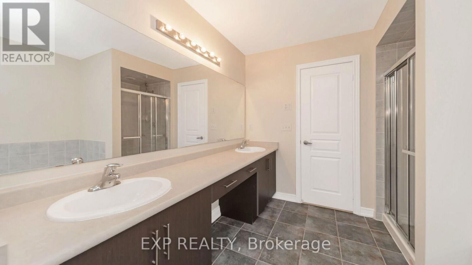 7 WYNVIEW STREET Image 31