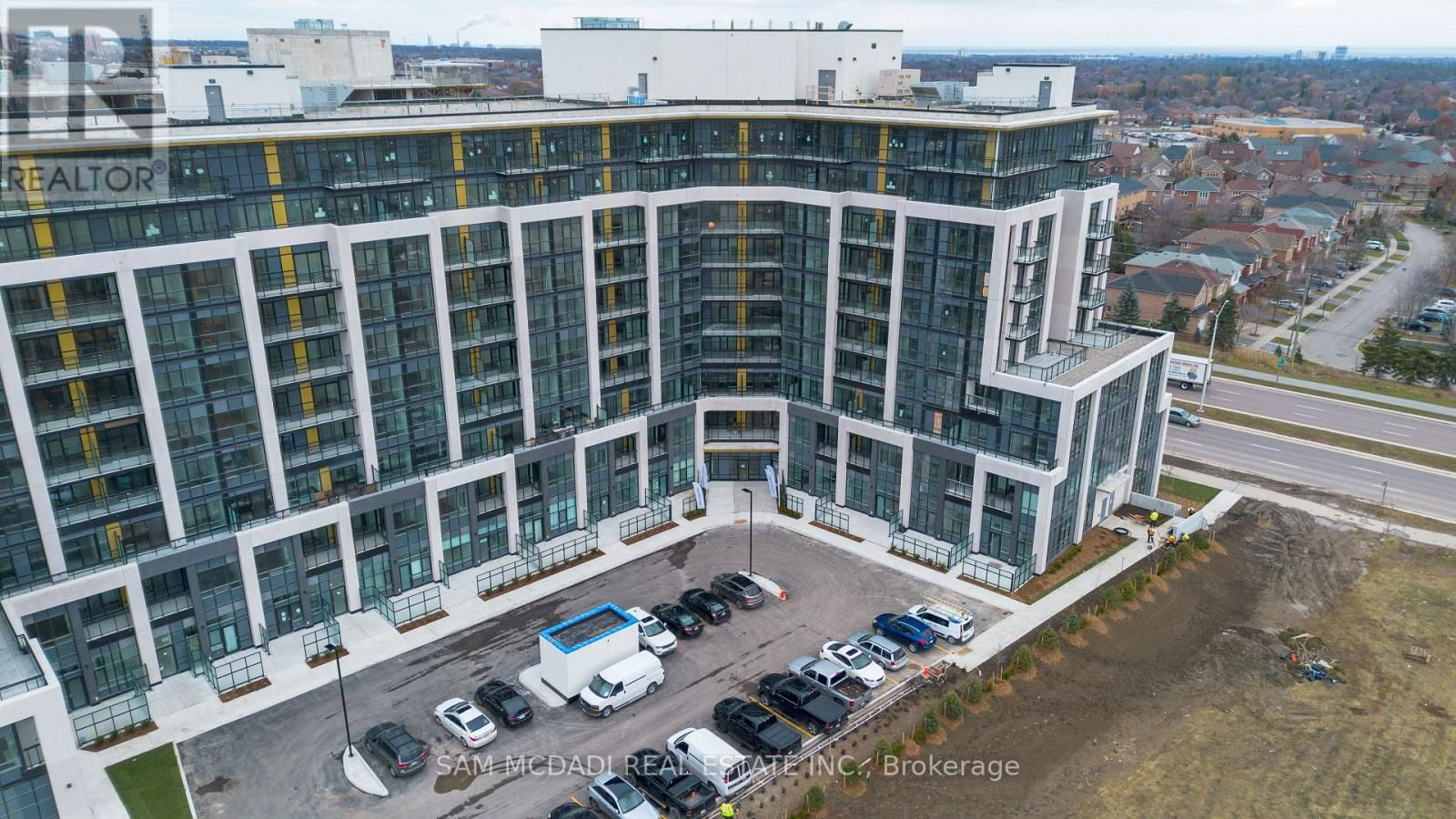 824 - 405 DUNDAS STREET WEST Image 3