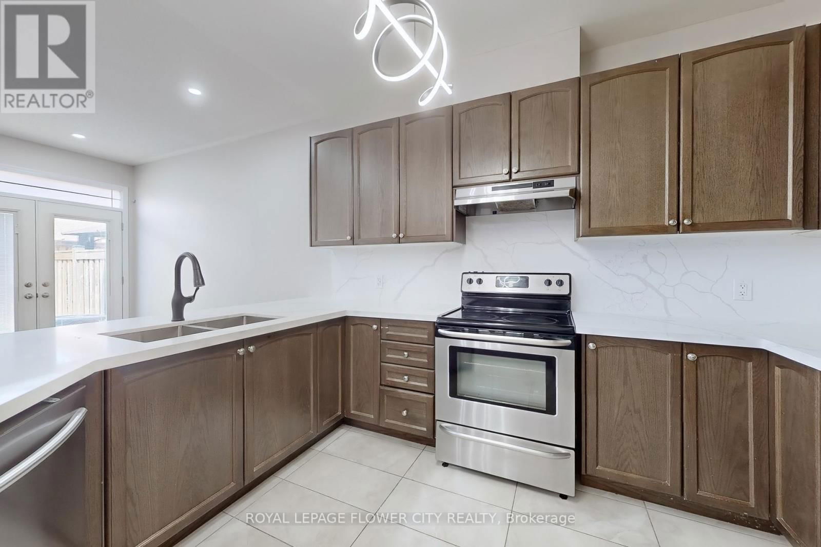 52 VALLEY LANE Image 13