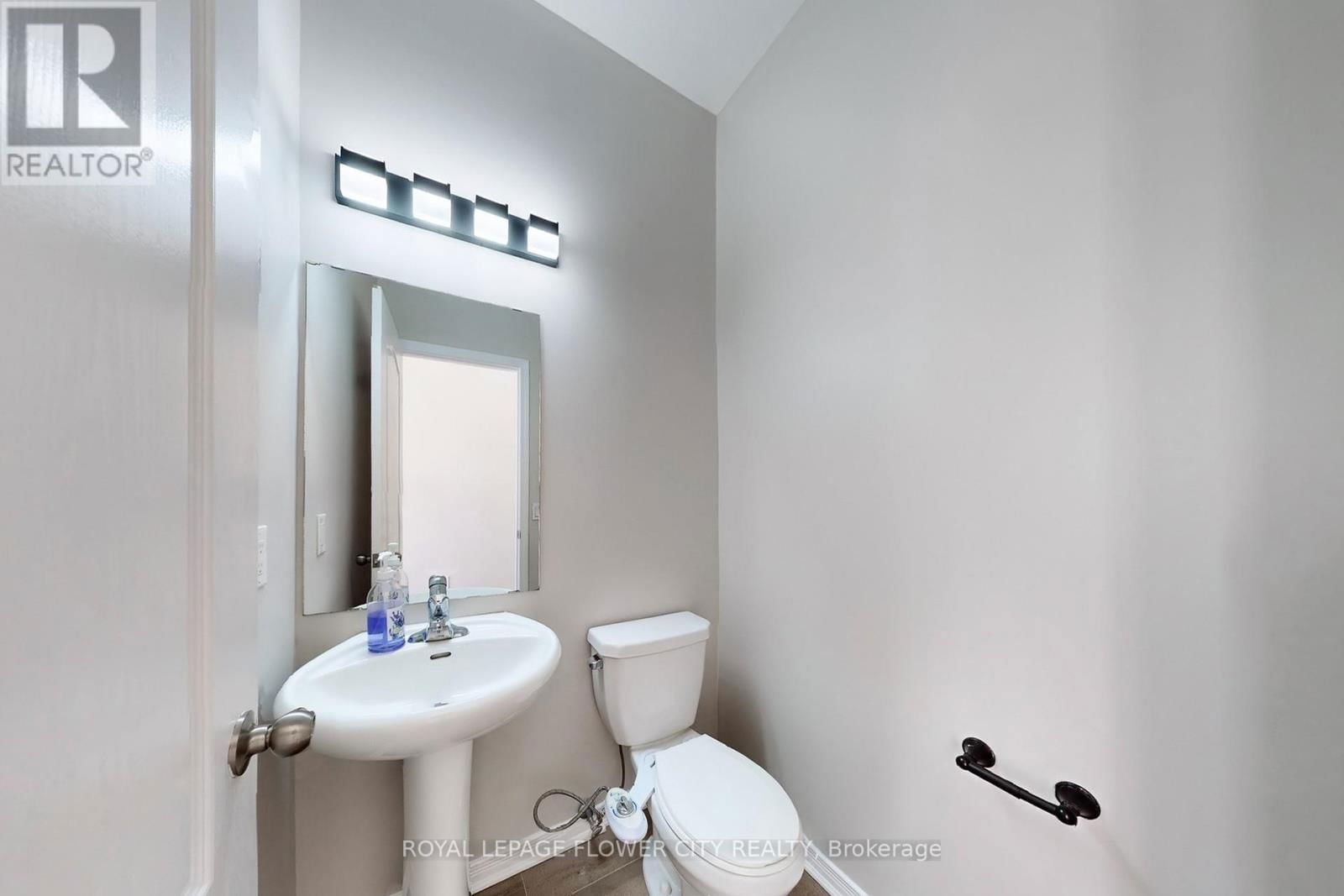 52 VALLEY LANE Image 18