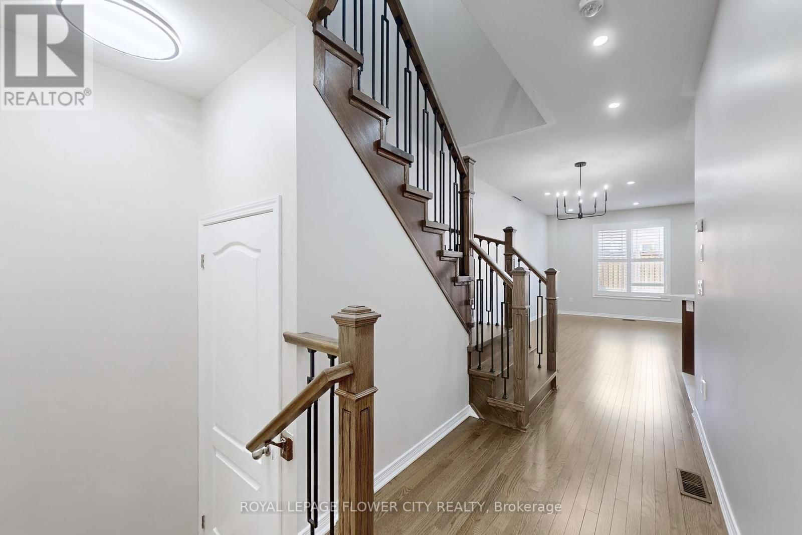 52 VALLEY LANE Image 21
