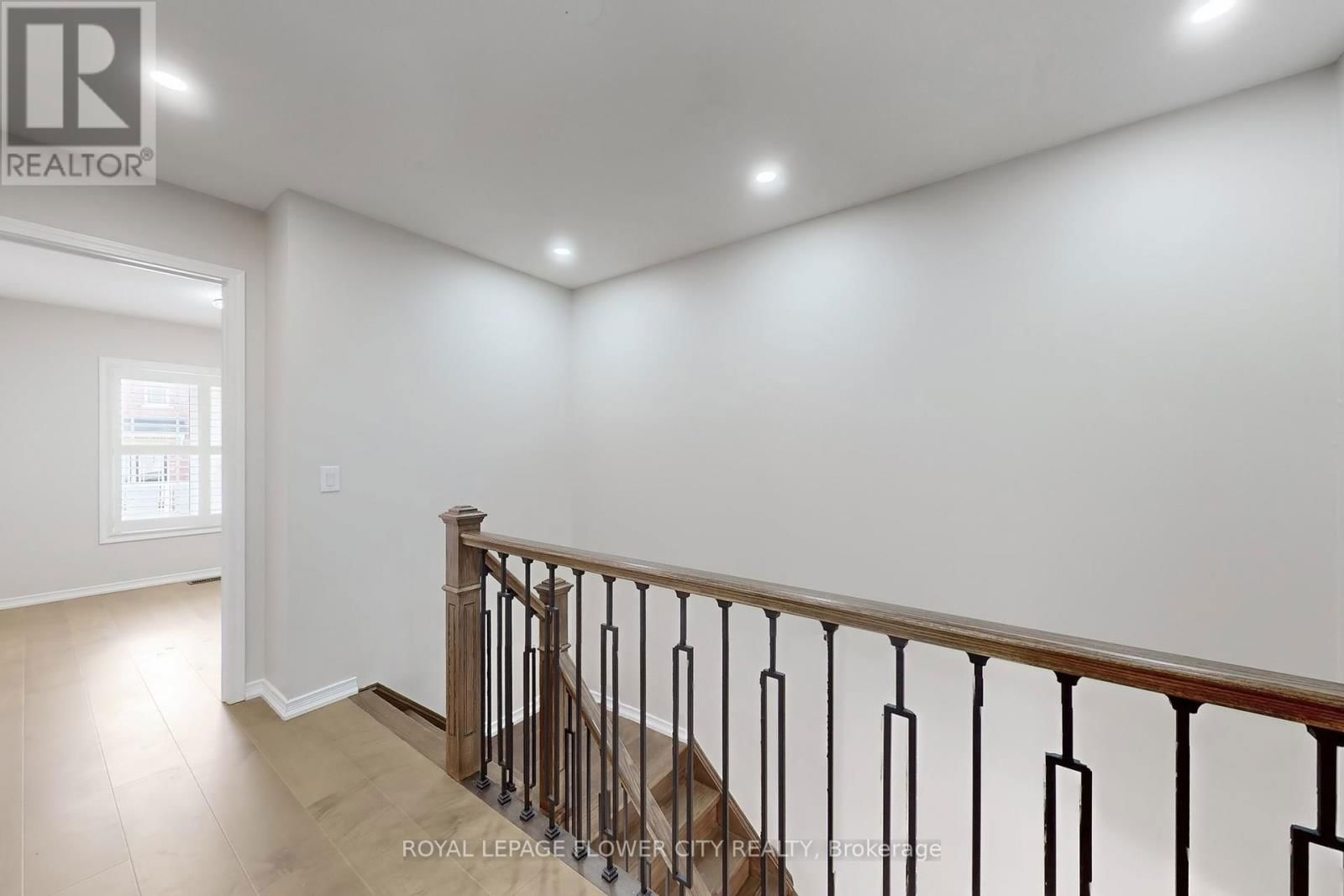 52 VALLEY LANE Image 25