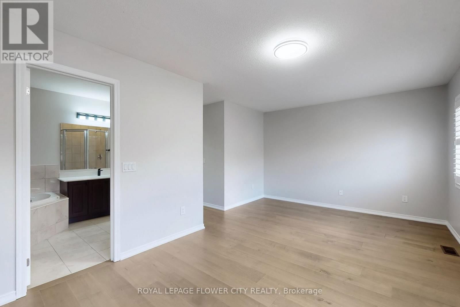 52 VALLEY LANE Image 29