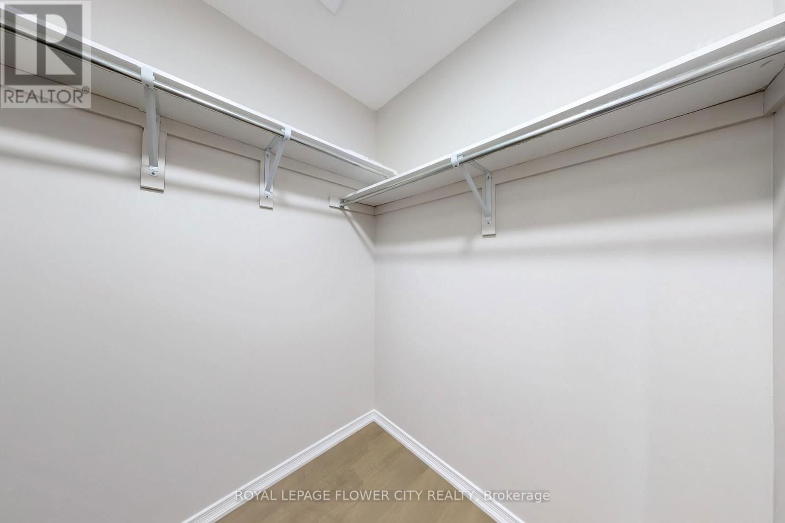 52 VALLEY LANE Image 31