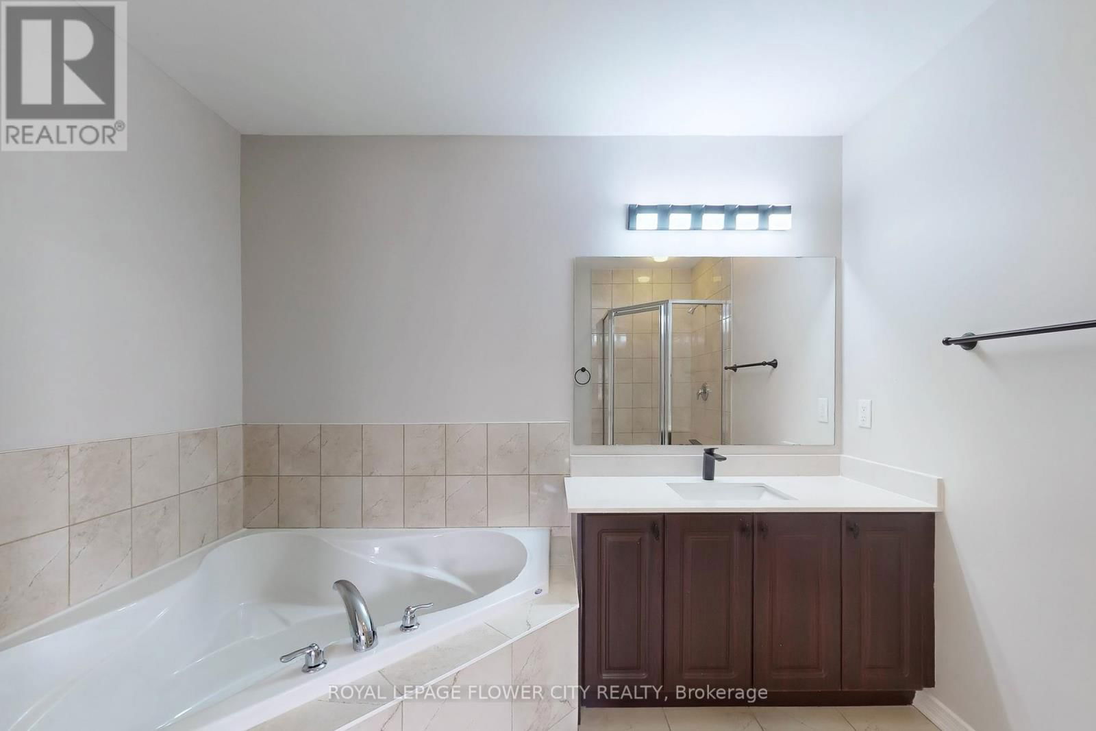 52 VALLEY LANE Image 32