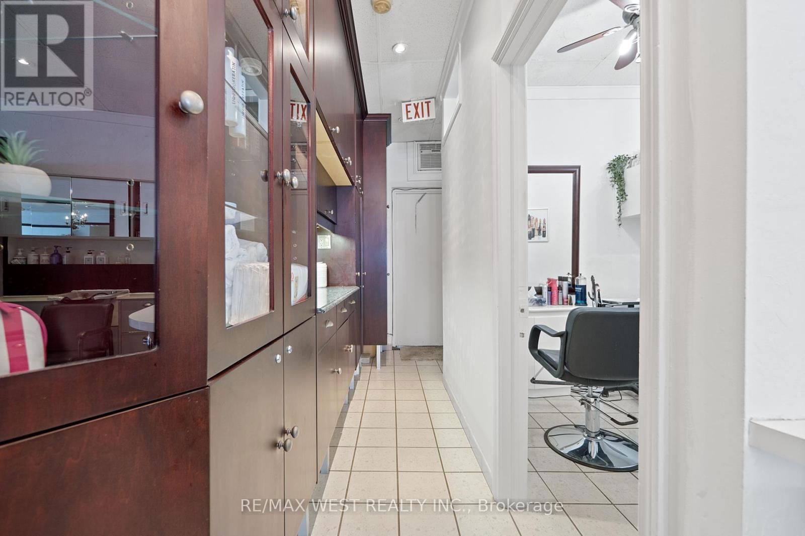 578 MARLEE AVENUE Image 11