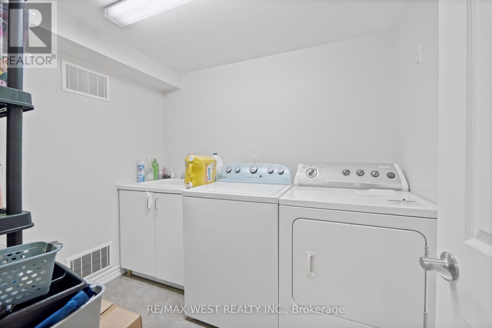578 MARLEE AVENUE Image 24