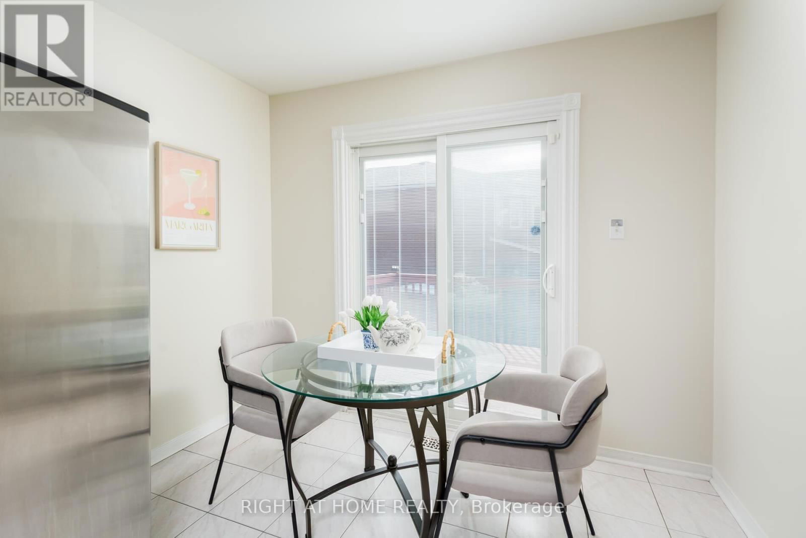 1532 ROSEWAY DRIVE Image 12