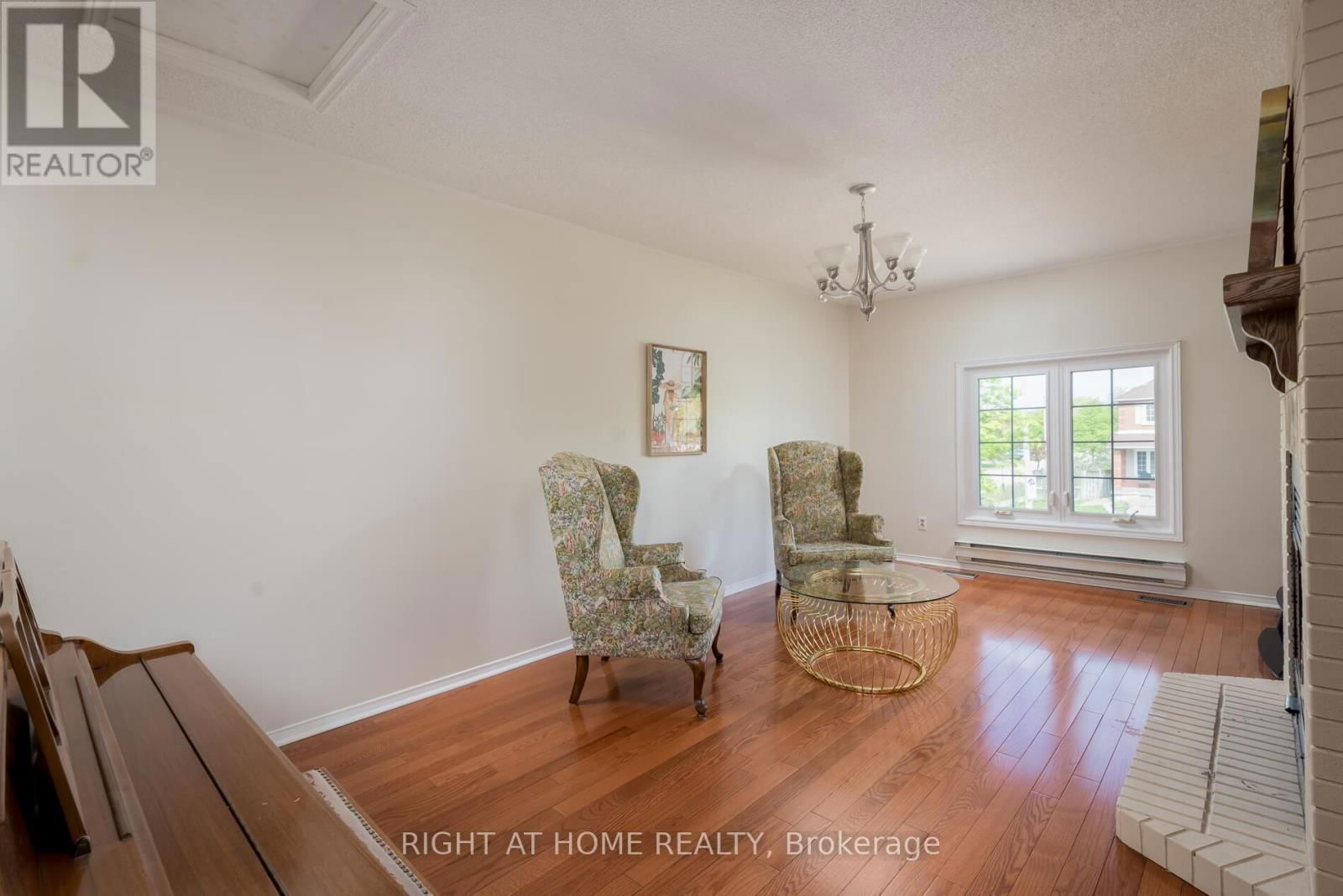 1532 ROSEWAY DRIVE Image 16