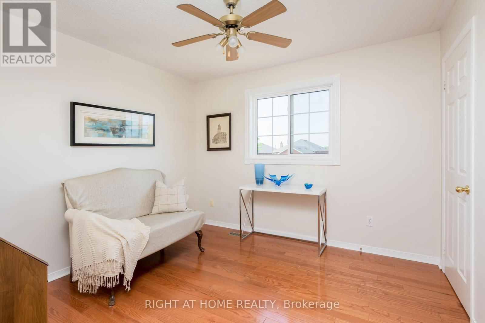 1532 ROSEWAY DRIVE Image 20
