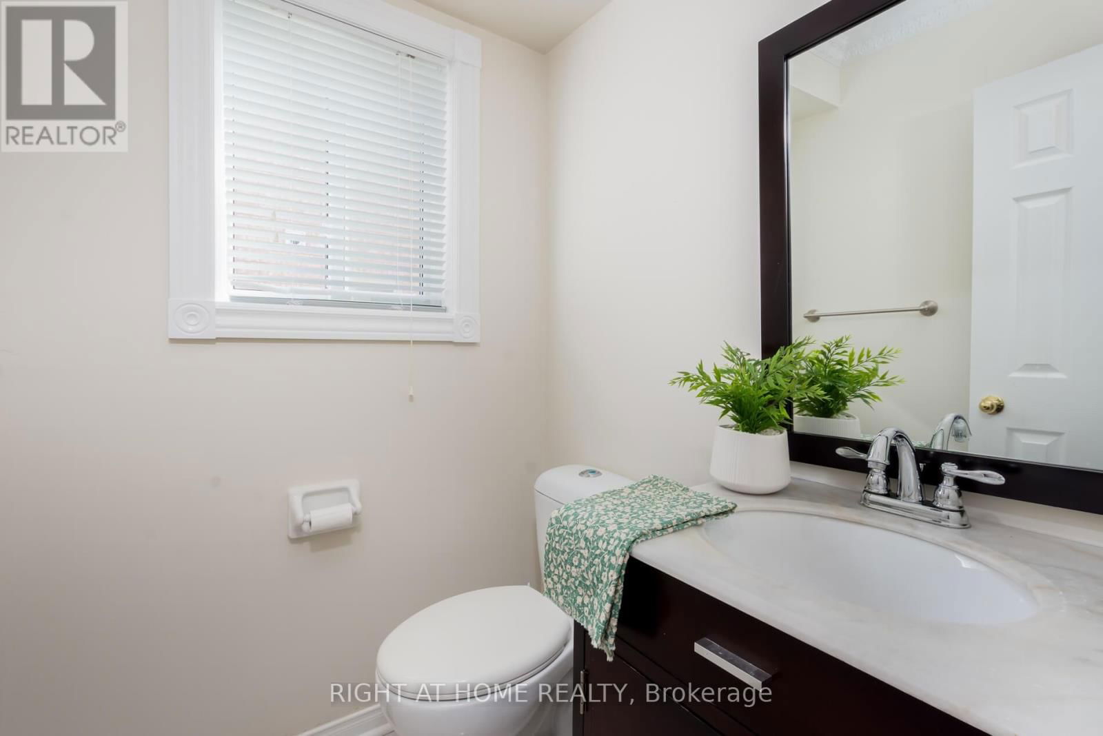 1532 ROSEWAY DRIVE Image 21