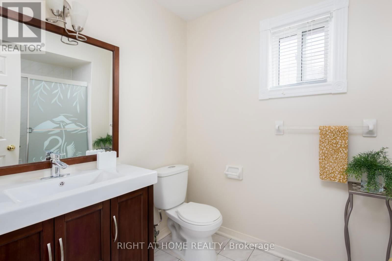 1532 ROSEWAY DRIVE Image 22