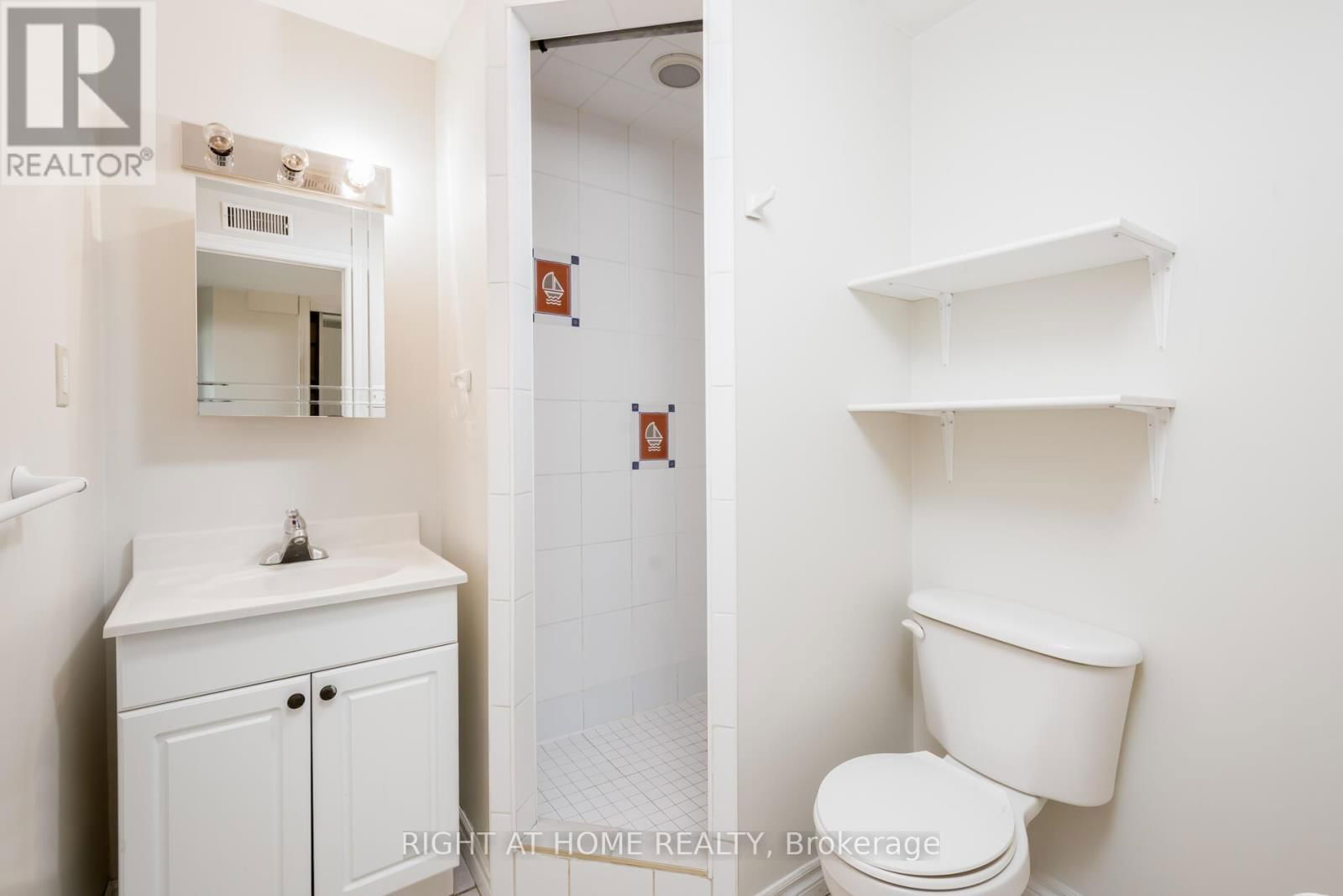 1532 ROSEWAY DRIVE Image 30
