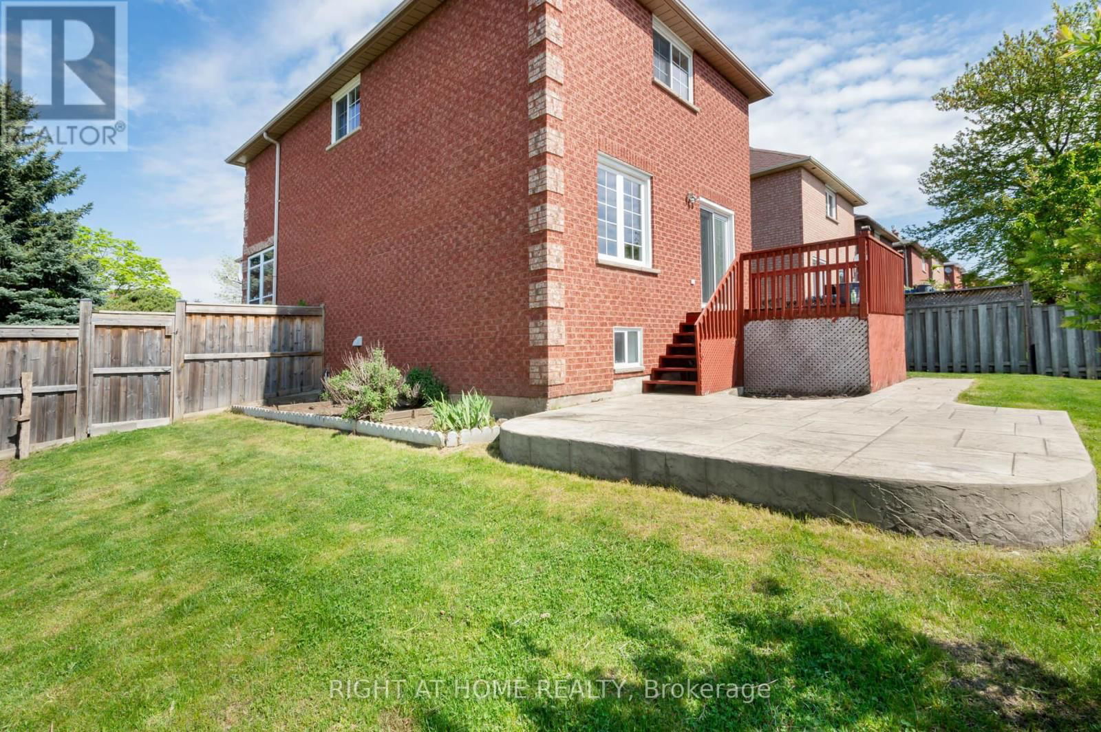 1532 ROSEWAY DRIVE Image 33