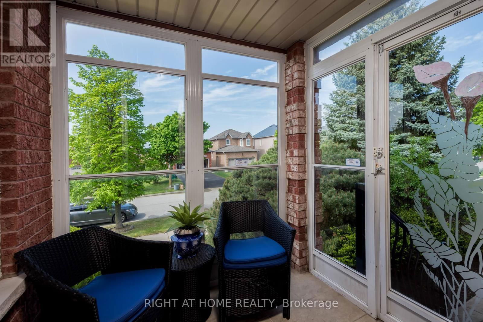 1532 ROSEWAY DRIVE Image 5