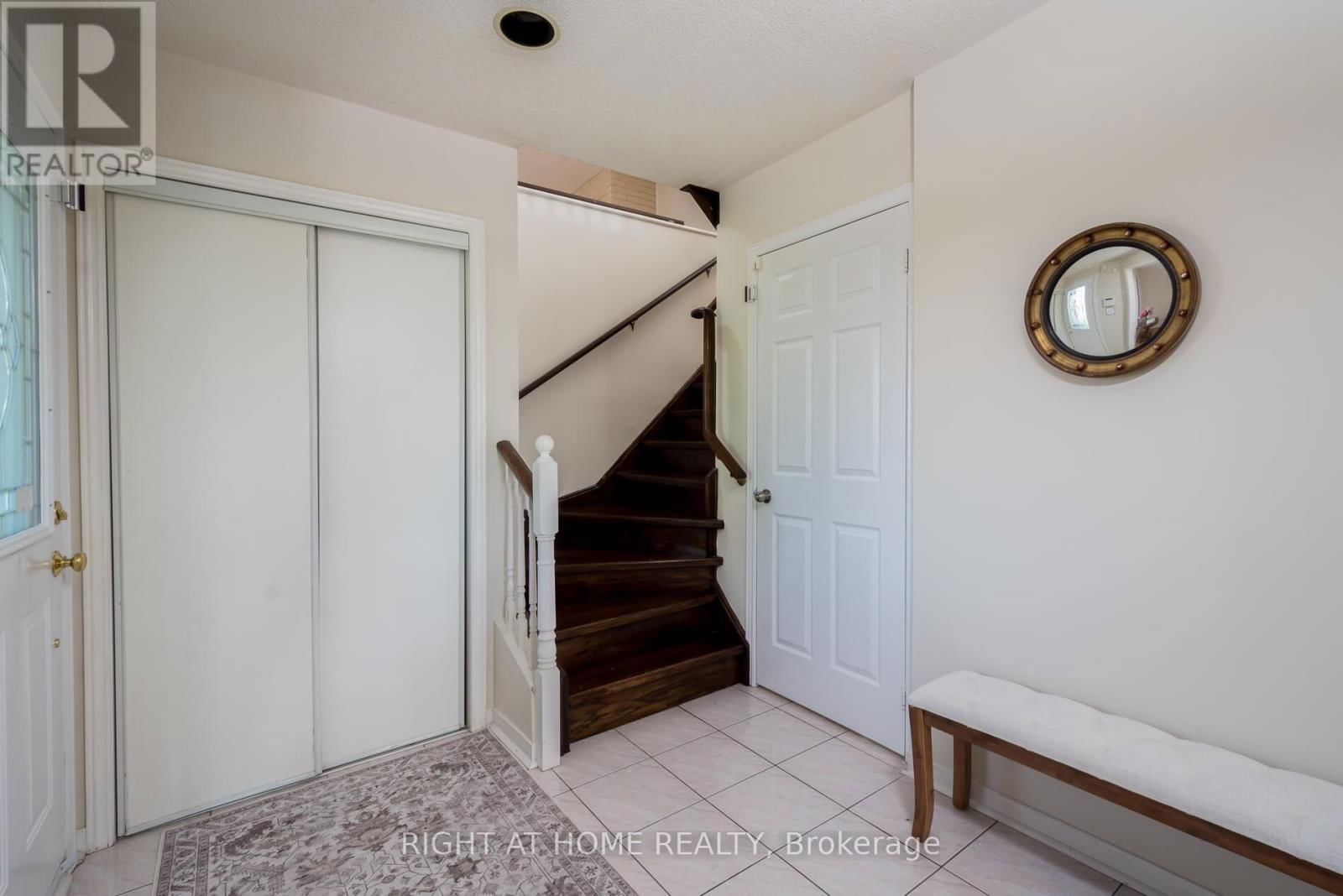 1532 ROSEWAY DRIVE Image 6