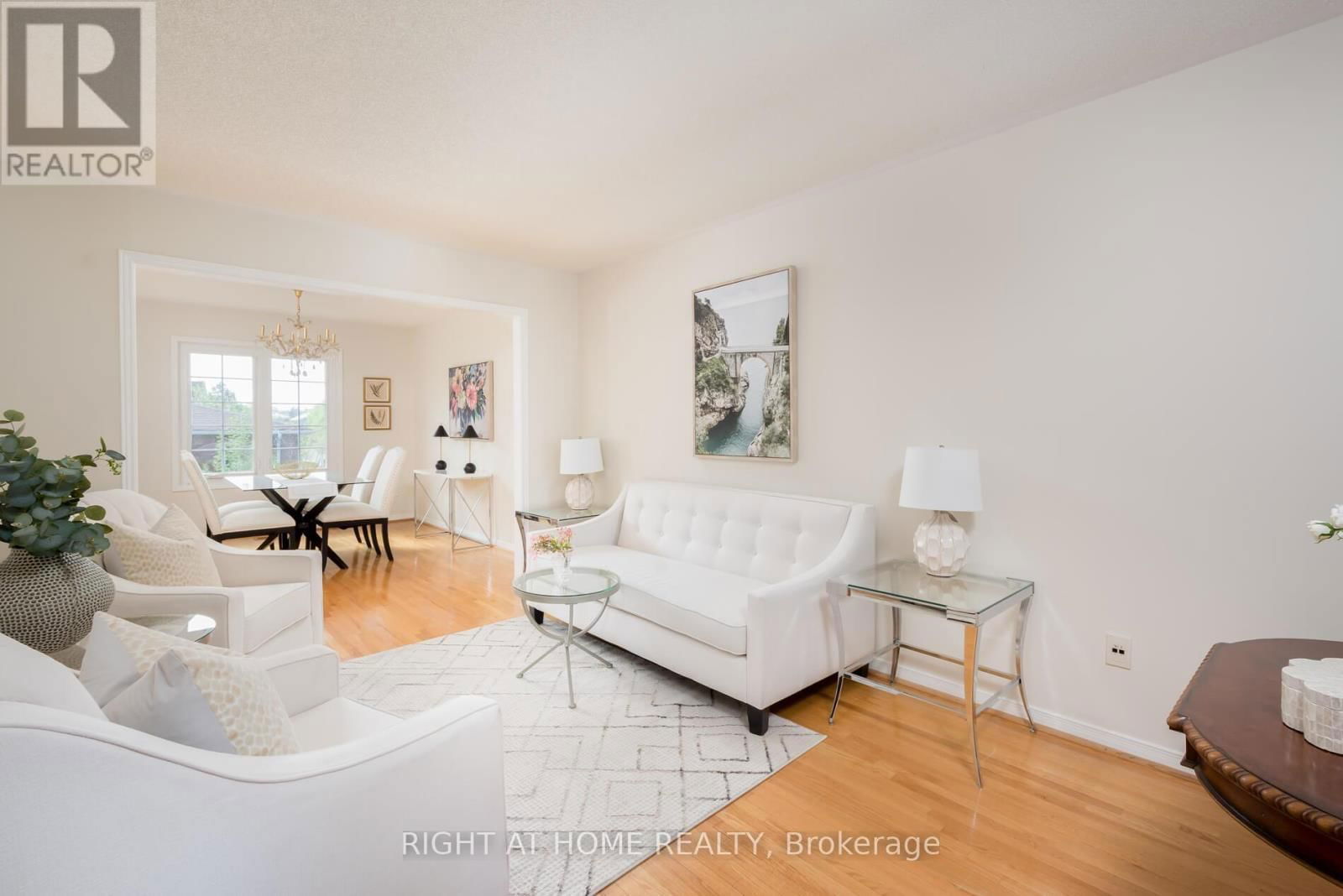 1532 ROSEWAY DRIVE Image 7