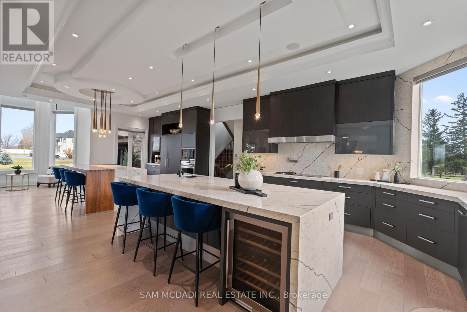 4 SAINT LUKES COURT Image 14