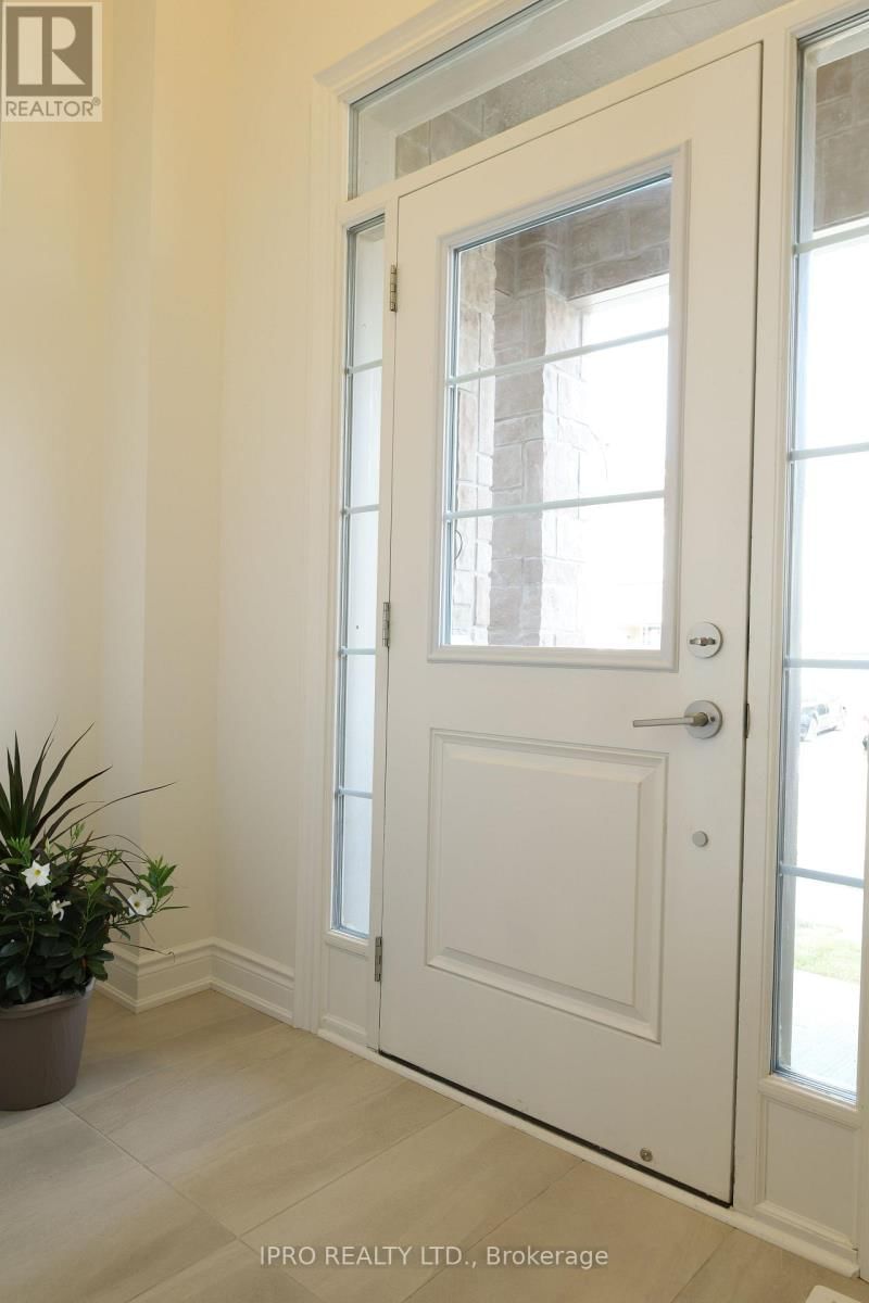 102 BERMONDSEY WAY Image 2