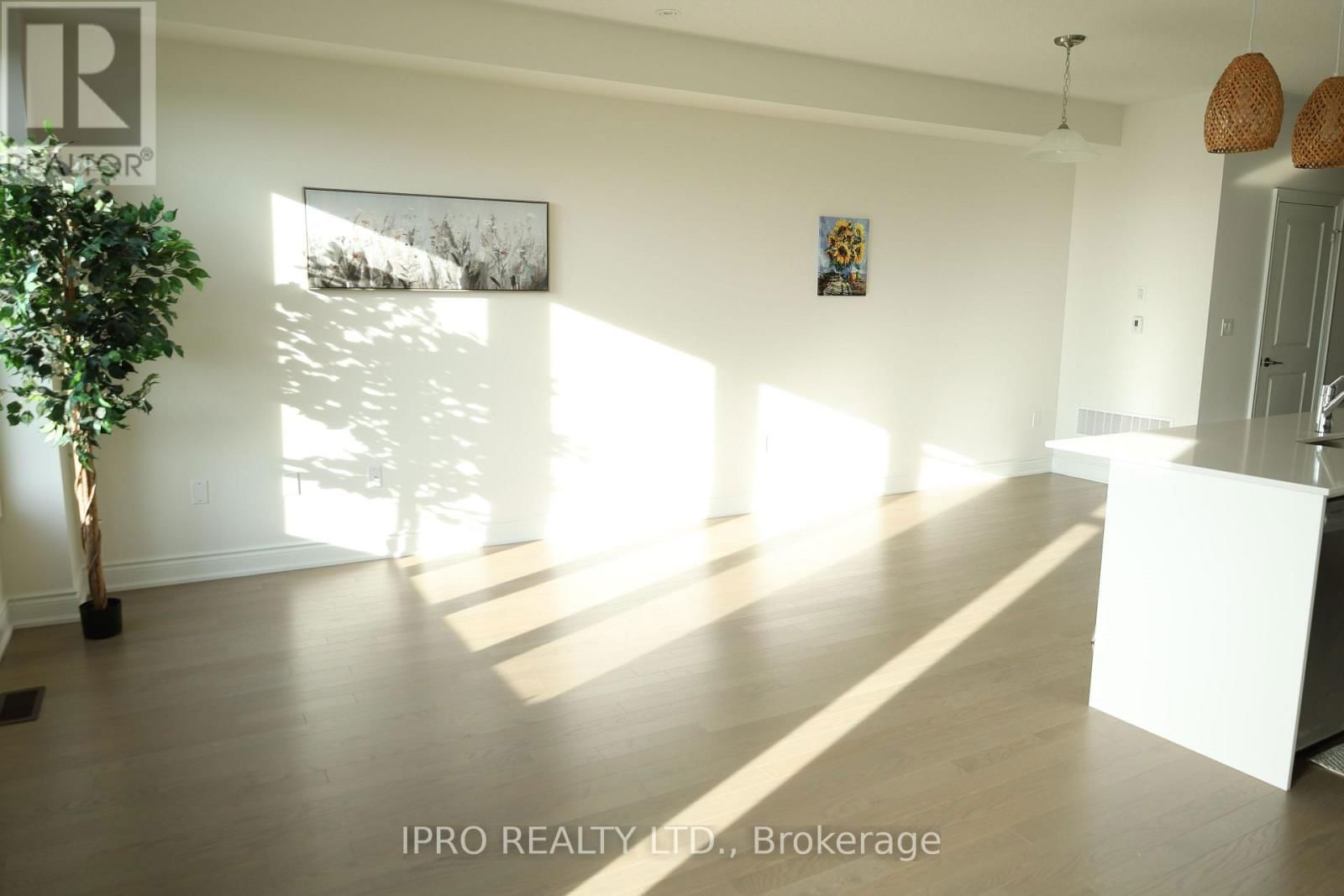 102 BERMONDSEY WAY Image 22
