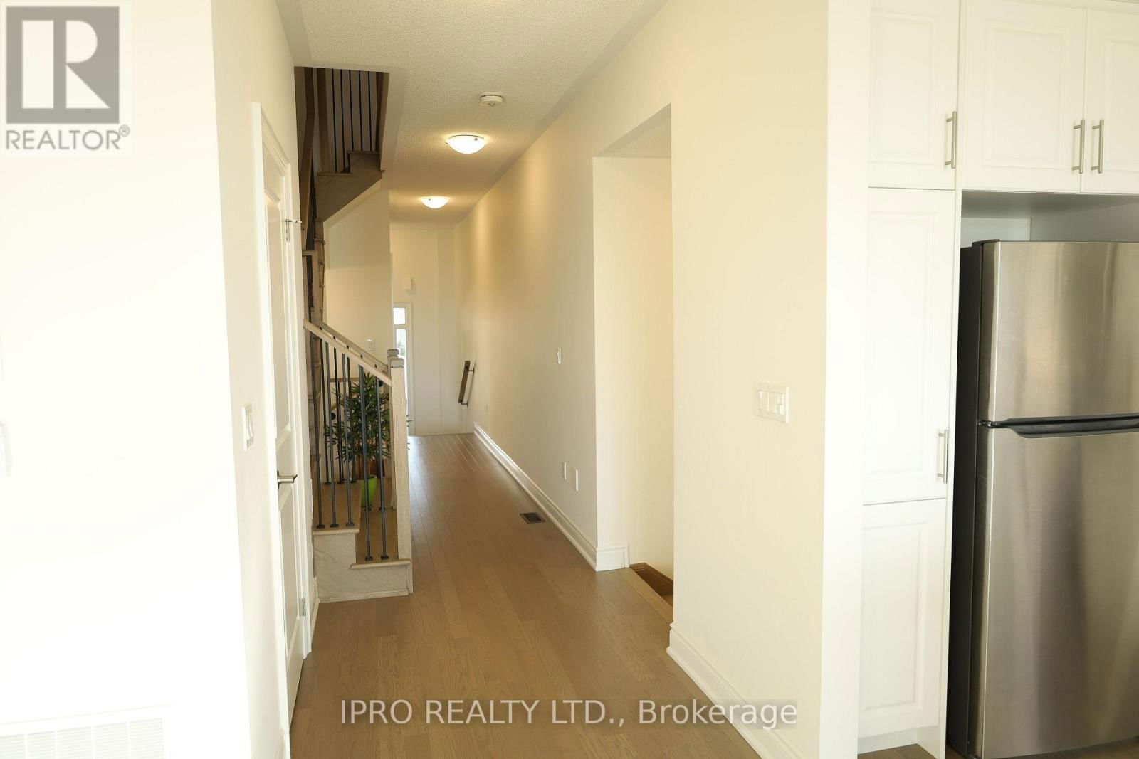 102 BERMONDSEY WAY Image 3