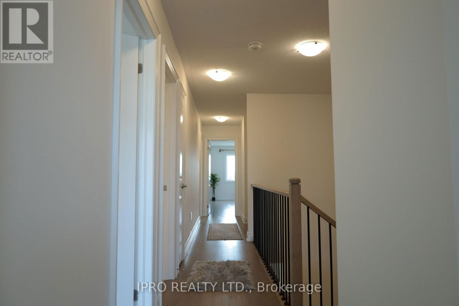 102 BERMONDSEY WAY Image 30