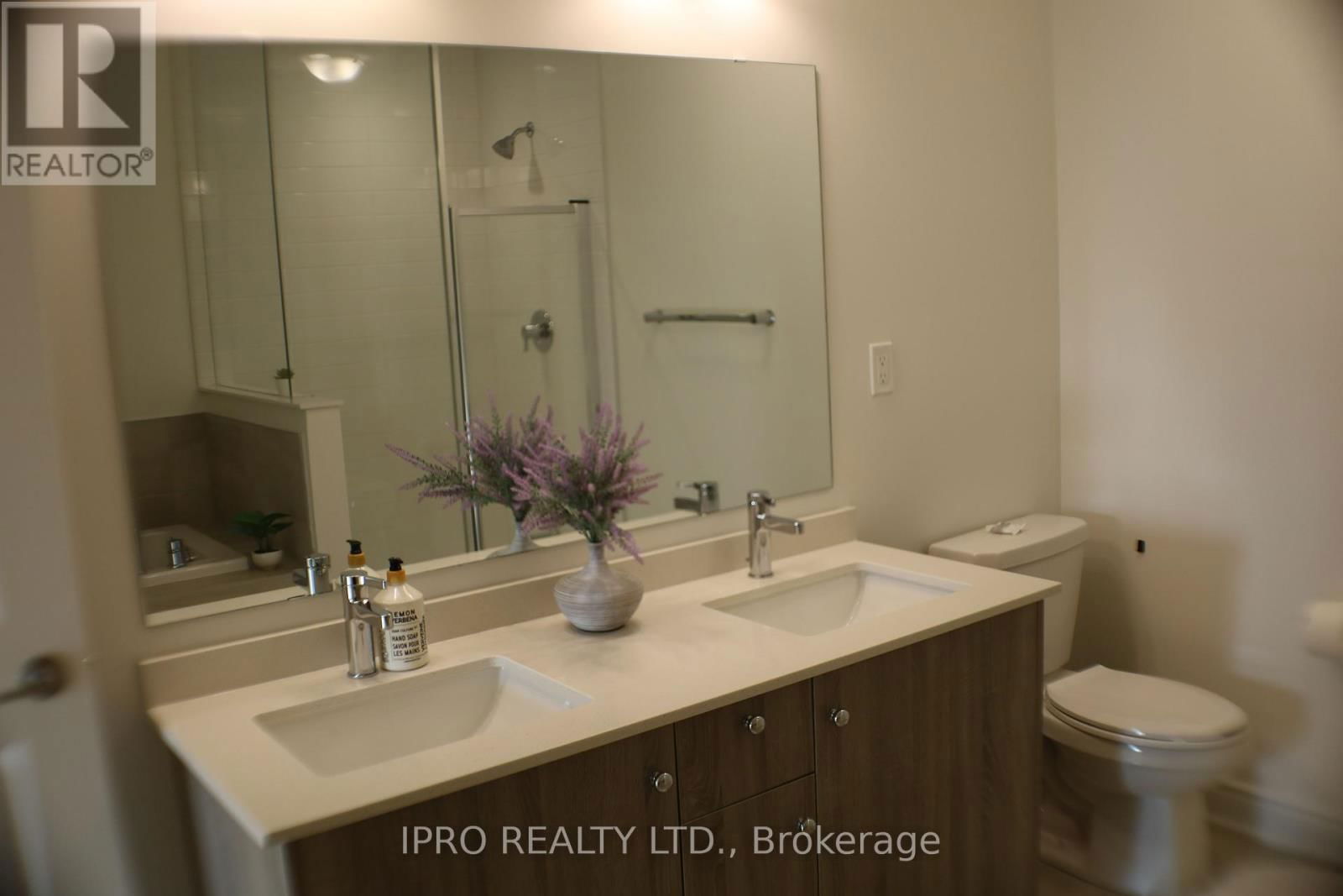 102 BERMONDSEY WAY Image 40
