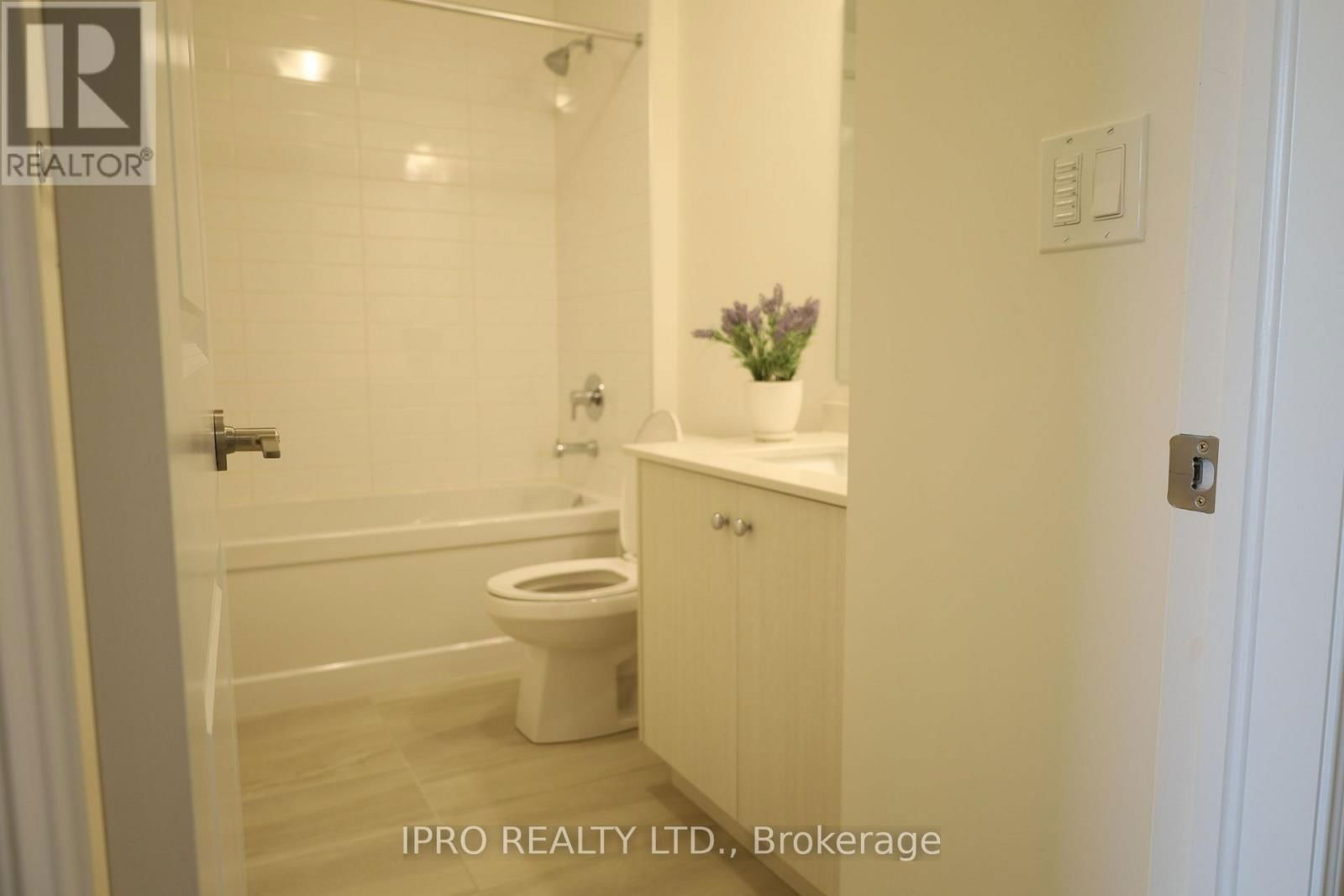 102 BERMONDSEY WAY Image 44