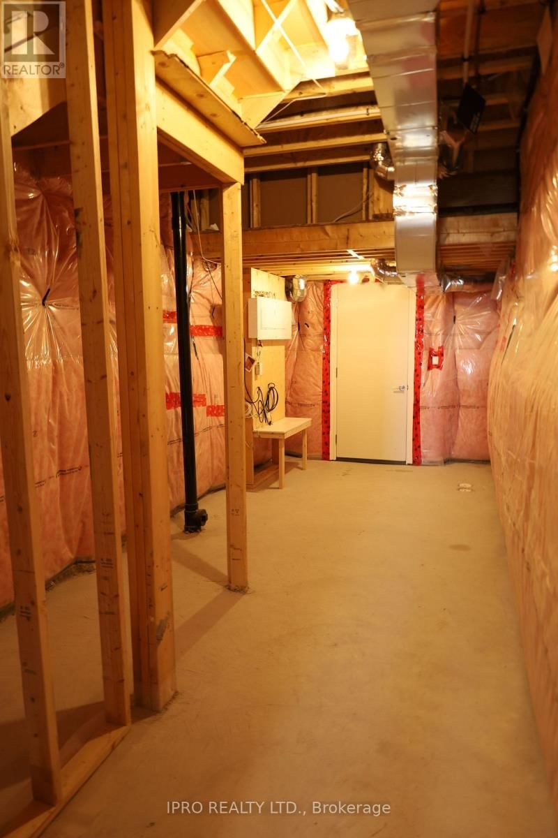 102 BERMONDSEY WAY Image 46