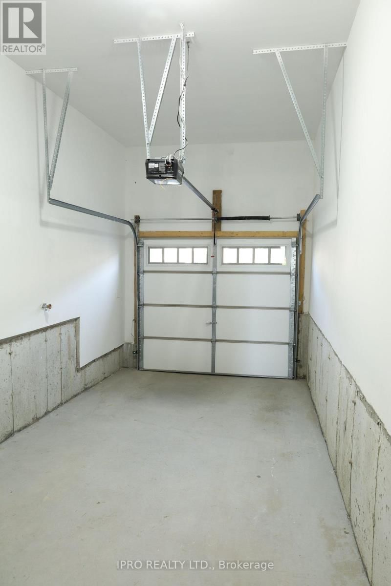 102 BERMONDSEY WAY Image 48