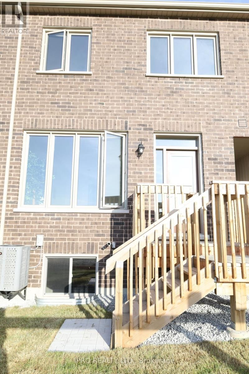 102 BERMONDSEY WAY Image 50