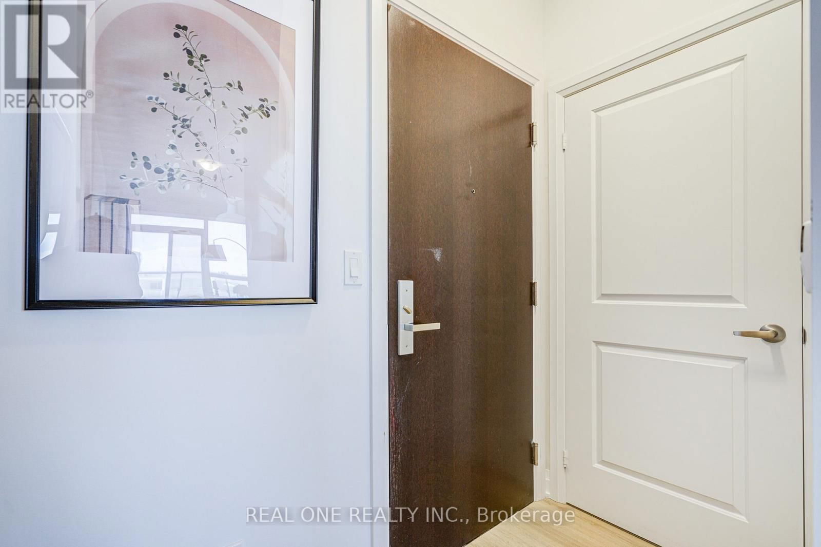 1008 - 55 SPEERS ROAD Image 25