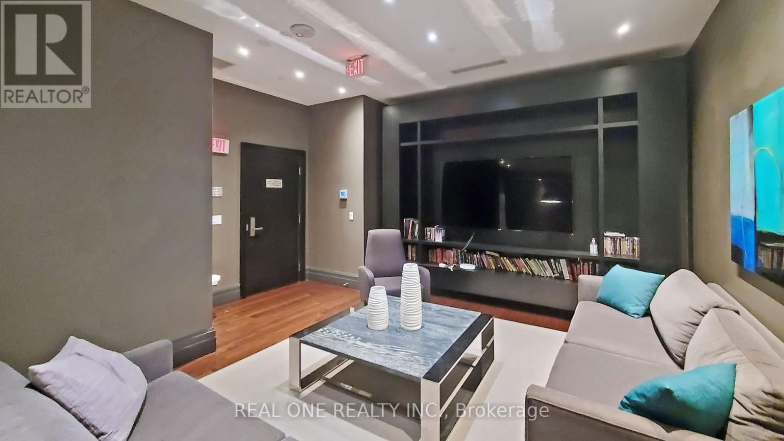 1008 - 55 SPEERS ROAD Image 34