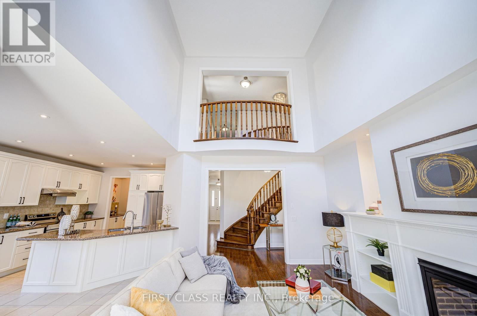 566 NORTH PARK BOULEVARD Image 19
