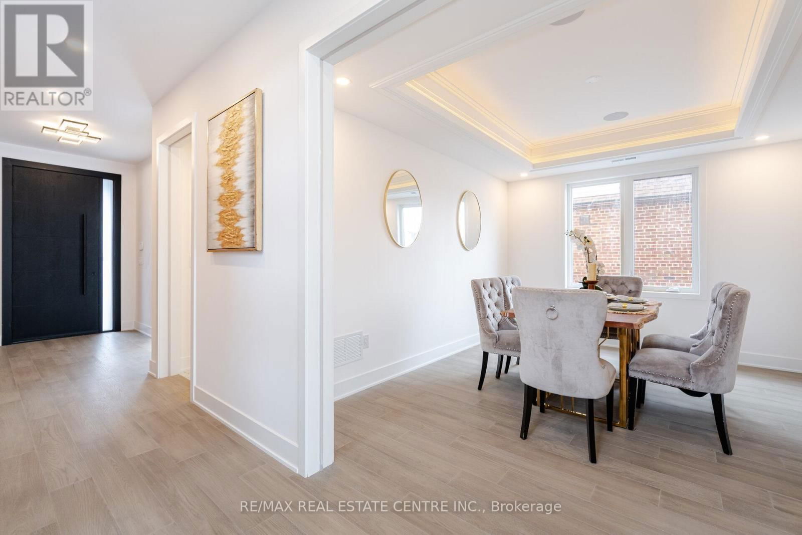 404 MELROSE STREET Image 19
