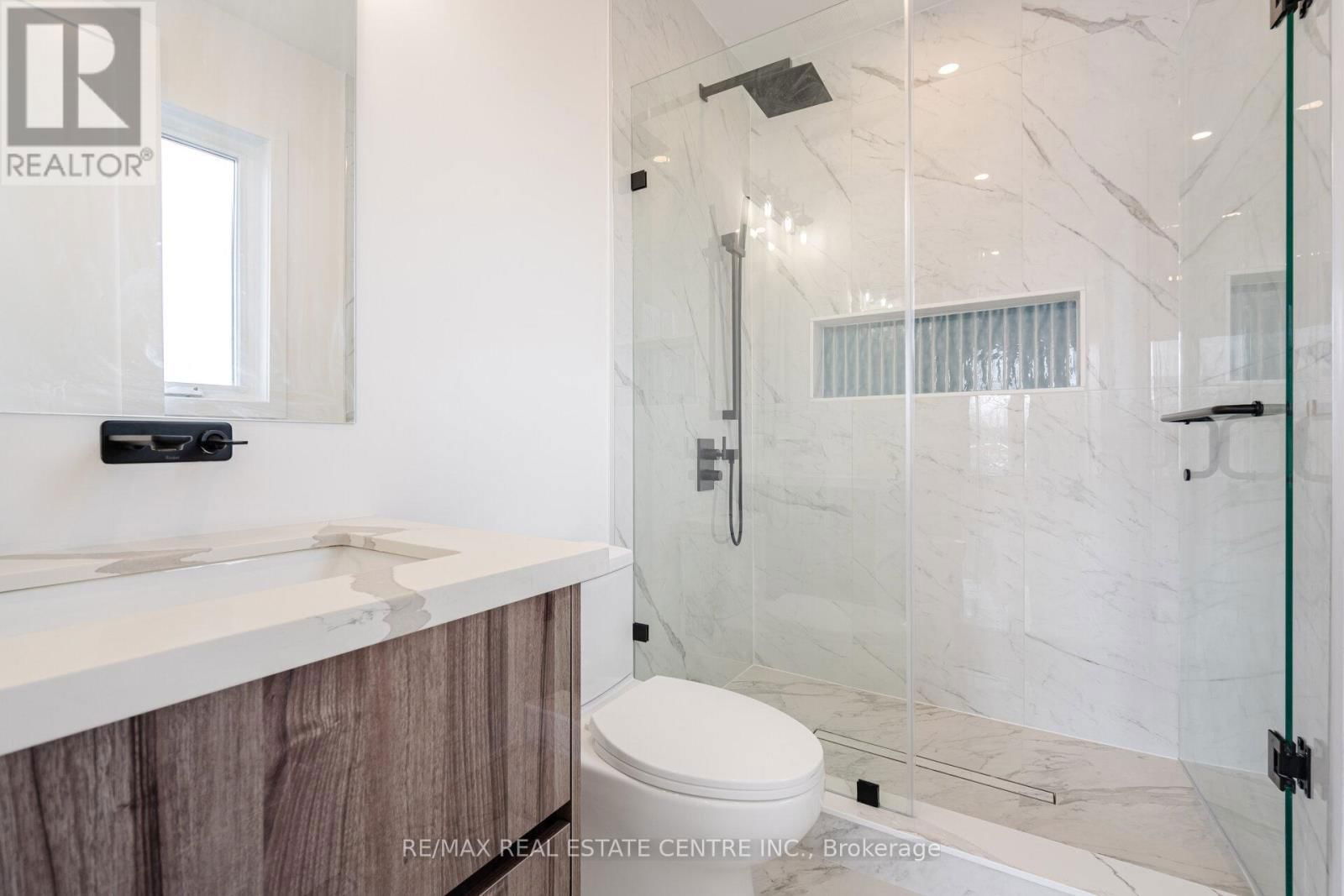 404 MELROSE STREET Image 34