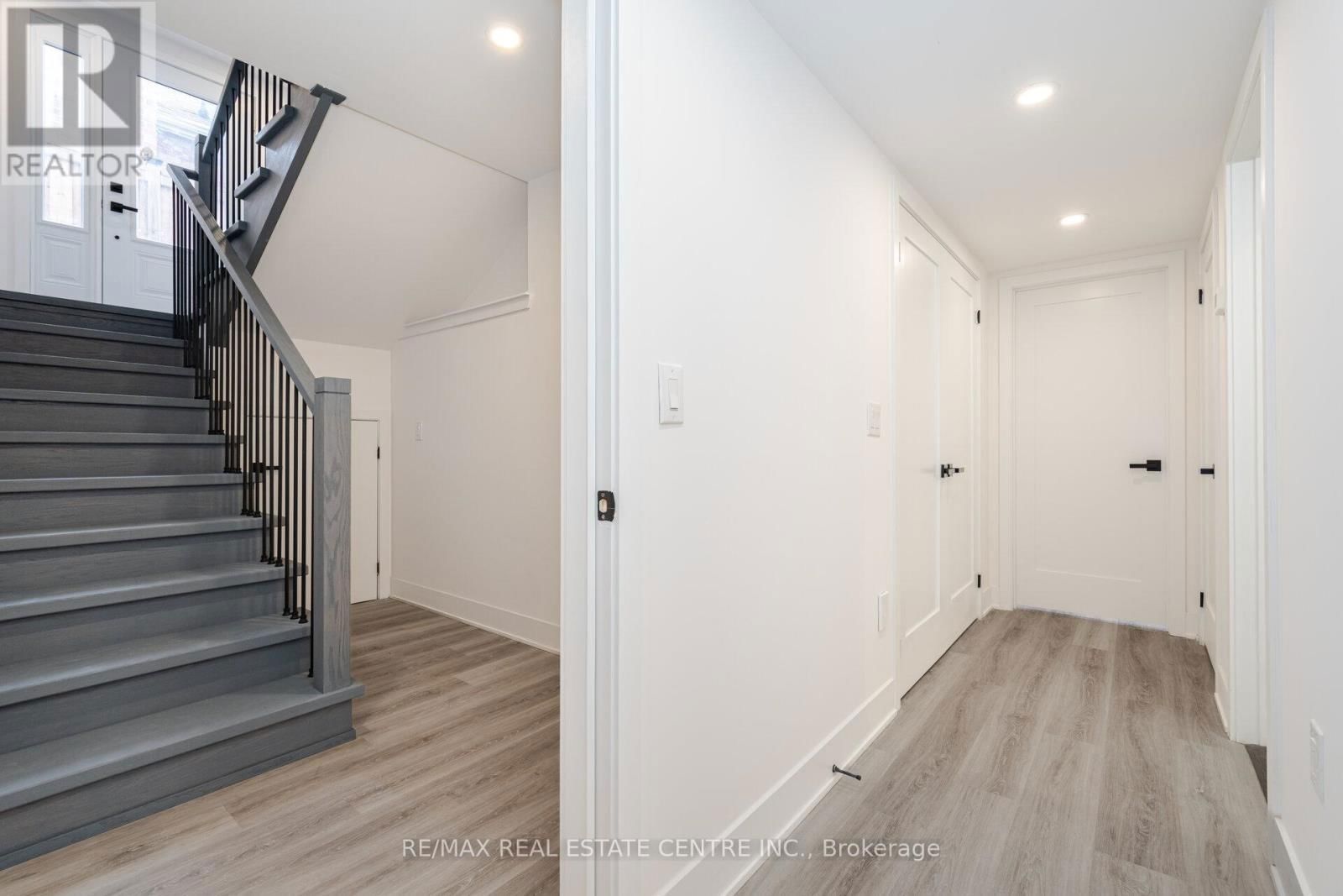 404 MELROSE STREET Image 40