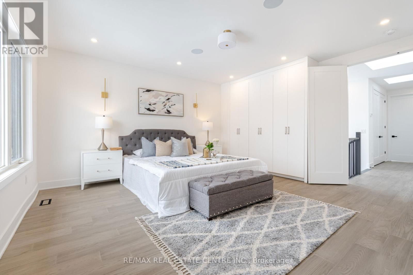 404 MELROSE STREET Image 21