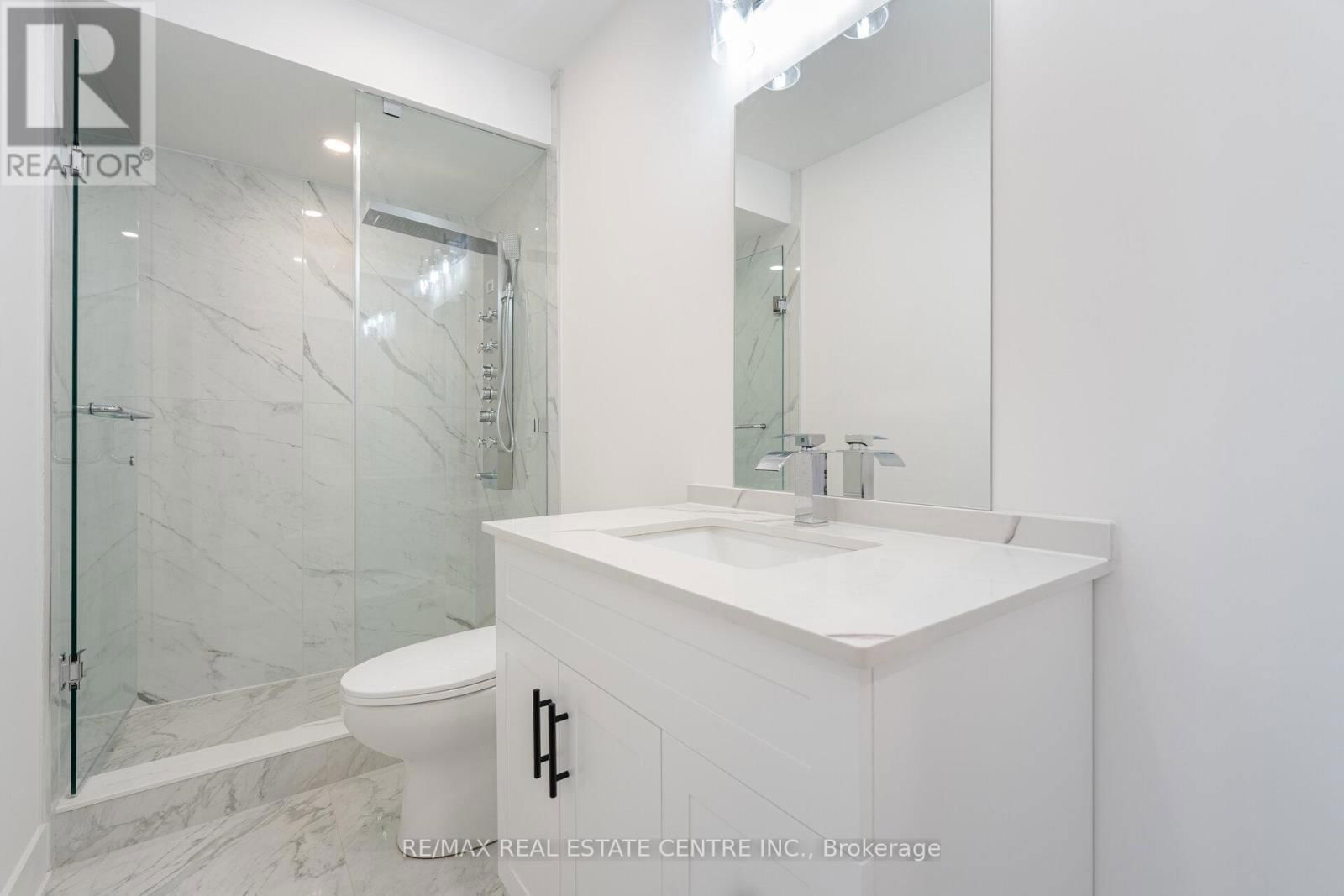 404 MELROSE STREET Image 44