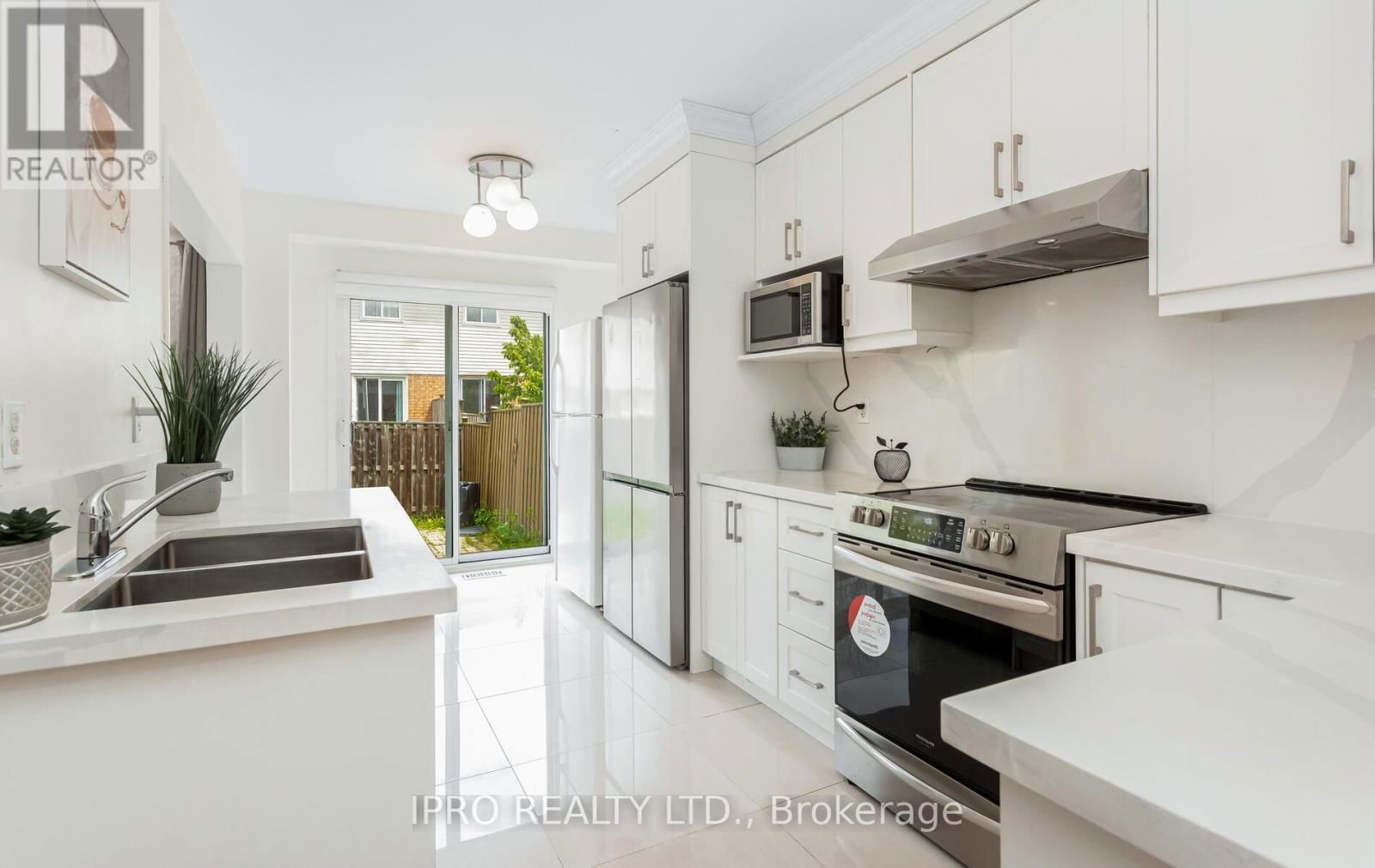 6150 WINDFLEET CRESCENT Image 17