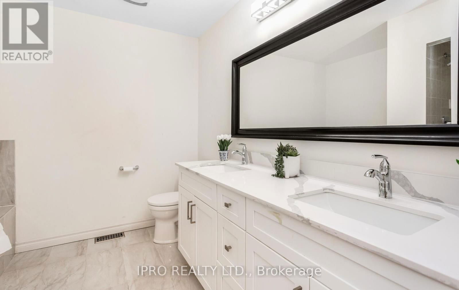 6150 WINDFLEET CRESCENT Image 27