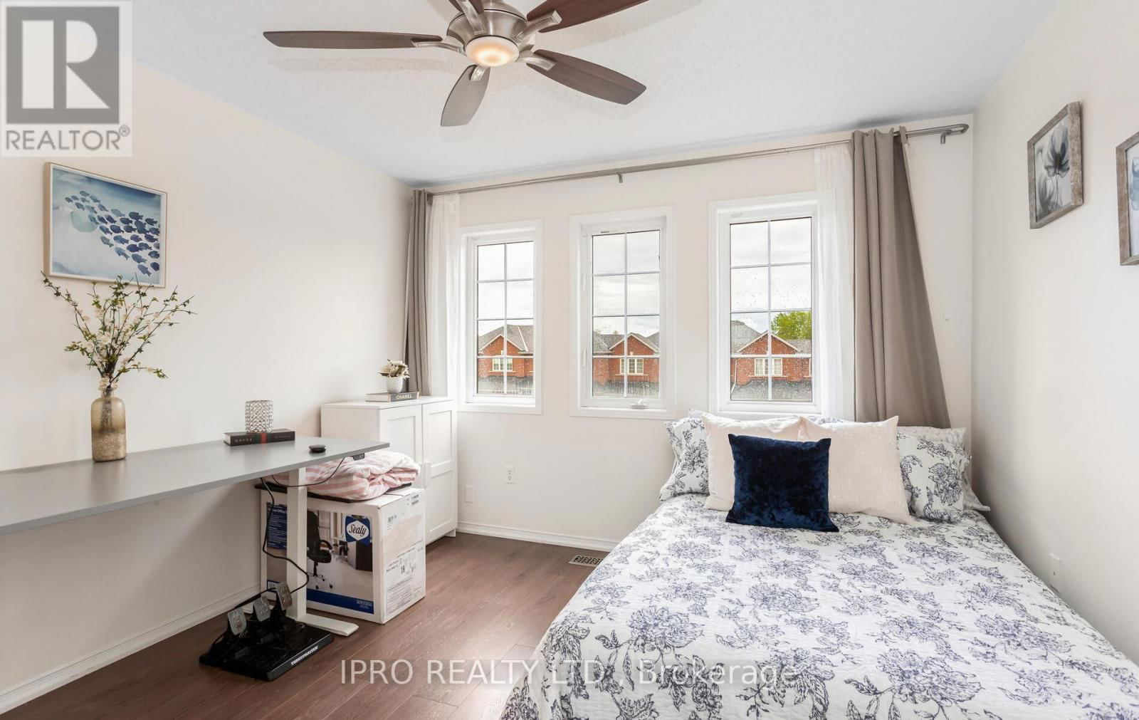 6150 WINDFLEET CRESCENT Image 32
