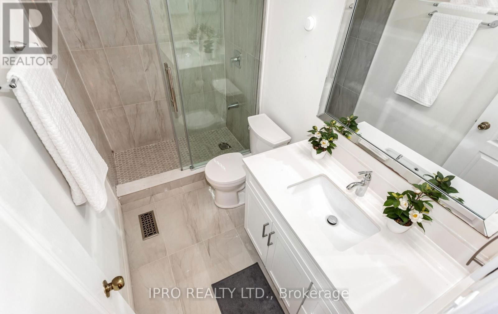 6150 WINDFLEET CRESCENT Image 37
