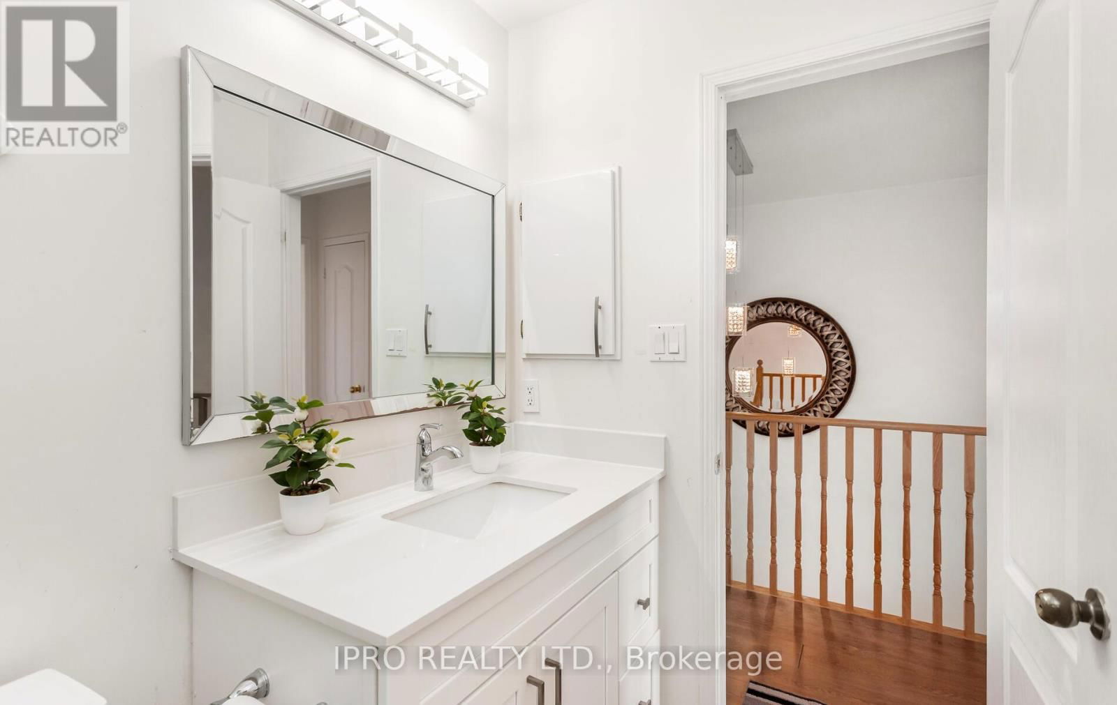 6150 WINDFLEET CRESCENT Image 38