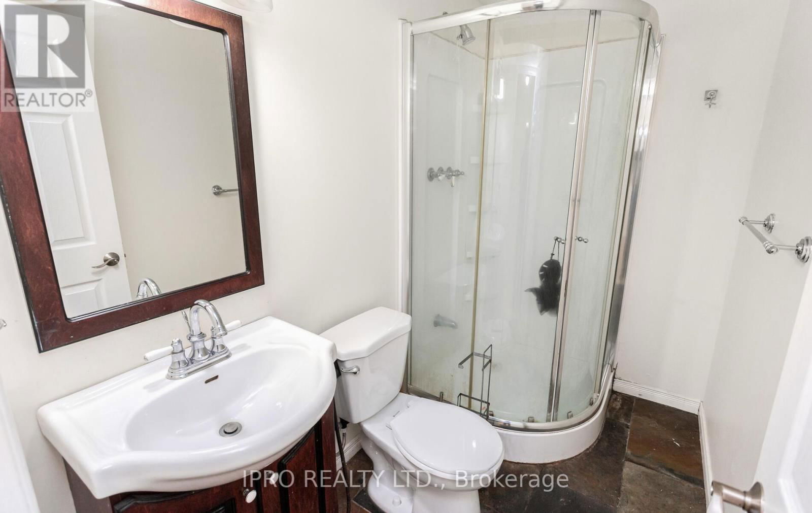 6150 WINDFLEET CRESCENT Image 46