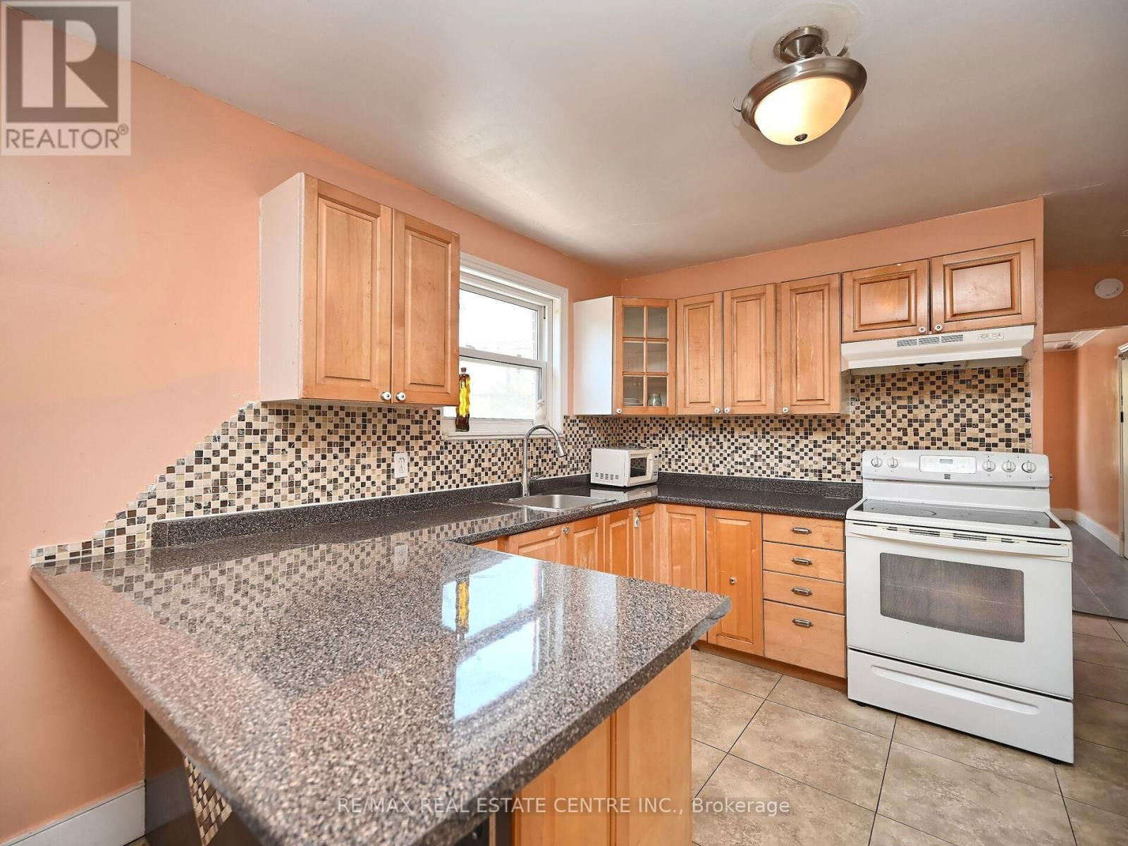 34 MISSISSAUGA ROAD NORTH Image 29