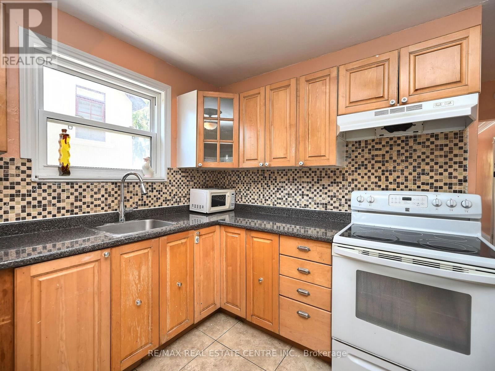 34 MISSISSAUGA ROAD NORTH Image 30