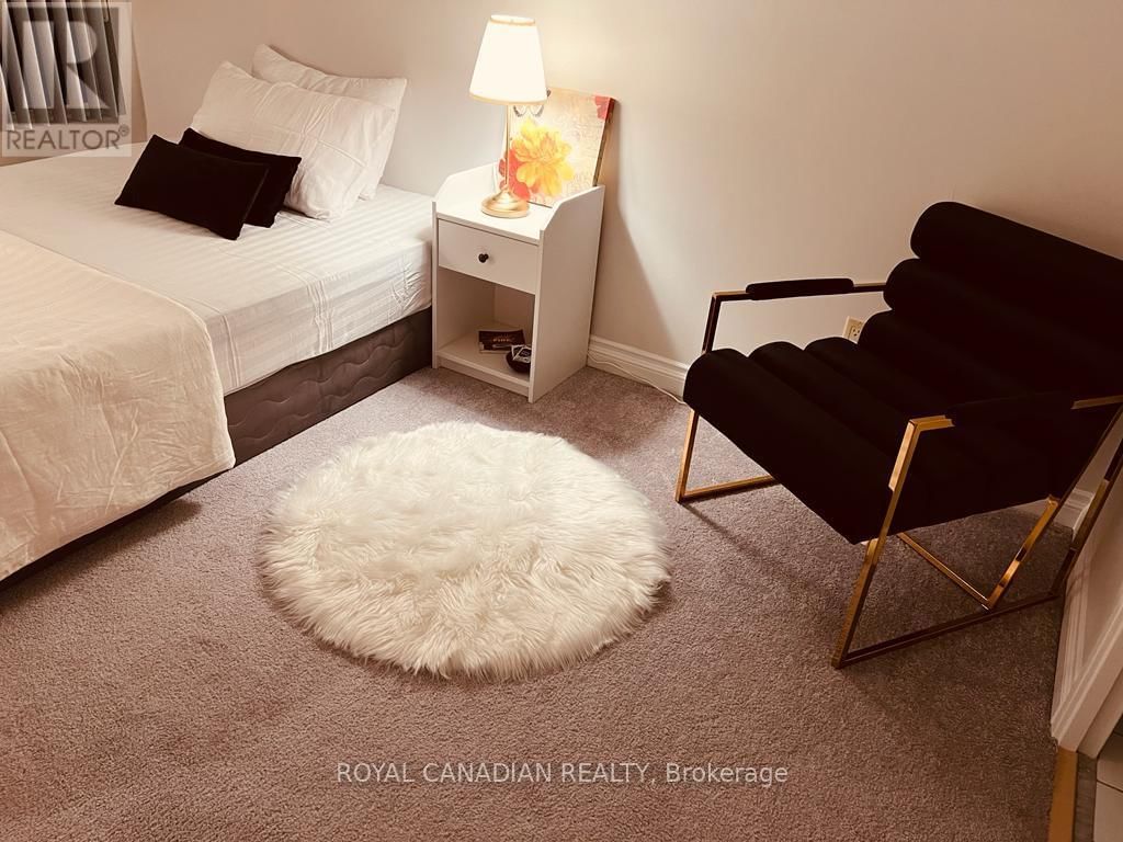 1705 - 4460 TUCANA COURT Image 14